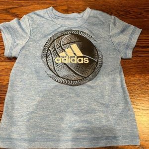 Adidas T-Shirt